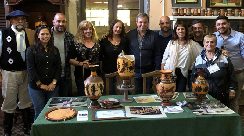 20190513 brown 50 años del Museo Manigrasso de Glew