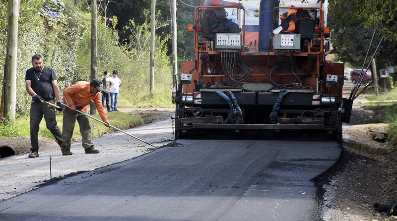 20190516 brown6 Obras históricas de asfalto en Glew