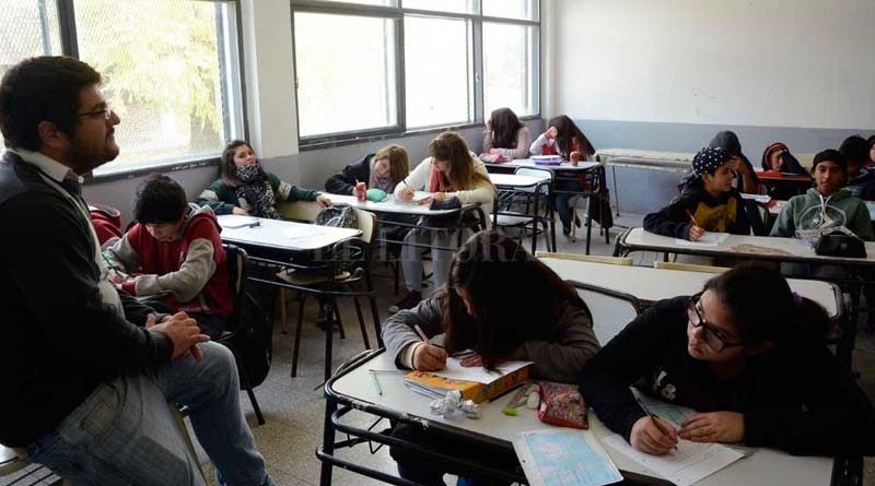 20180117 nac1 El decreto 52/2018 desactiva el argumento para convocar paritarias docentes