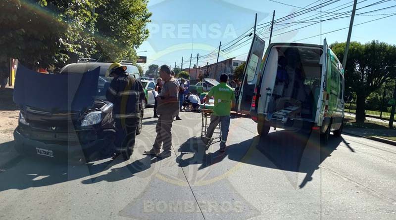 20180119 brown1 Dos vehículos chocaron en San Martín al 1700