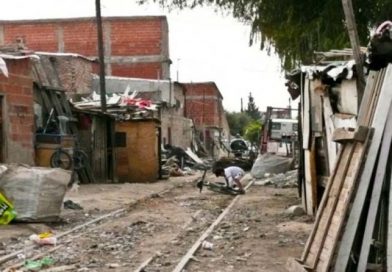 Pobreza infantil: 4 de cada 10 chicos no acceden a vestimenta Pobreza infantil: 4 de cada 10 chicos no acceden a vestimenta