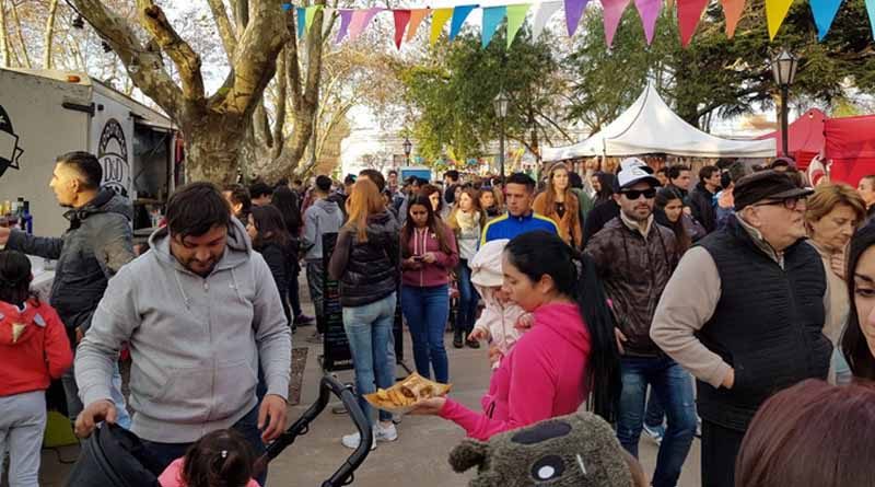 20181013 brown Feria de Productores Rurales de Almirante Brown en Adrogué