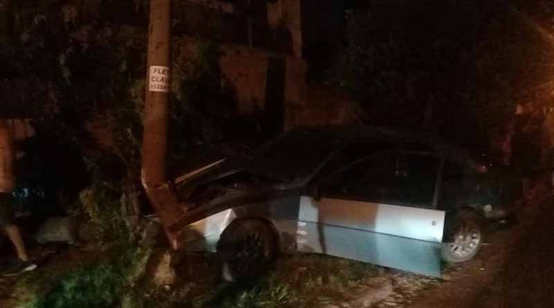 20190107 brown Choque de un vehículo contra un árbol en Solano