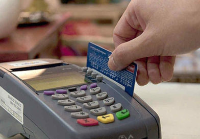 Endeudados para comer: 54% de los argentinos recurre a tarjetas de crédito
