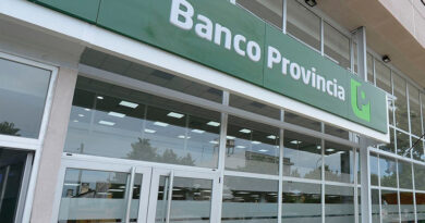 20200910 banco provincia Marcha contra el ajuste en provincia