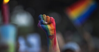 20201102 Orgullo LGBT hisopos para COVID-19