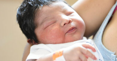 20210101 primer bebe nacido bono para el personal de salud