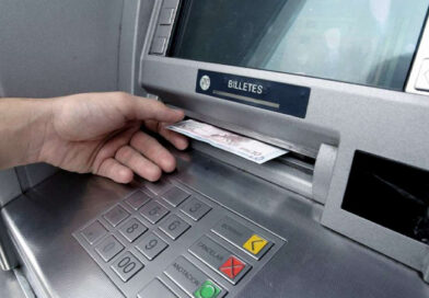 Salario mínimo en Argentina: el piso salarial cae a mínimos históricos