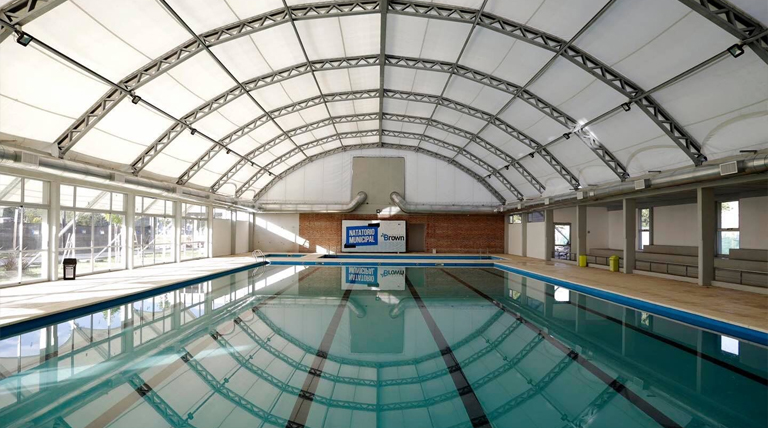 20211113 Brown natatorio natatorio calzada