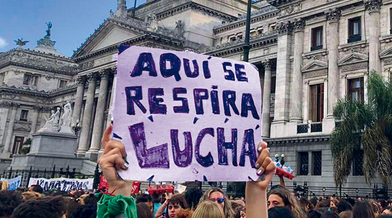 20220308 Lucha agrupaciones feministas llevaron al Congreso