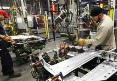 Industrias en rojo: la producción manufacturera se desplomó un 8,7% y agrava la recesión