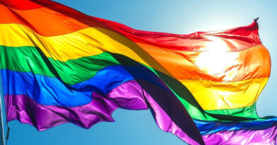 20220628 pba bandera LGBTI Día de la Ancianidad