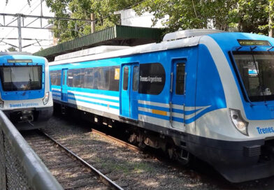 Crisis en el transporte público: menos frecuencias y tarifas récord agotan a los usuarios