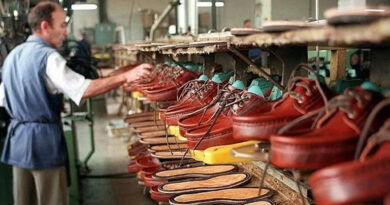 20231011 Industria de calzado A 42 años del golpe