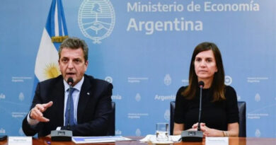 20231102 Massa Raverta Vacuna Argentina