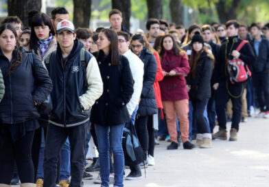 El empleo joven, bajo presión: casi 4 de cada 10 sufren inestabilidad laboral en Argentina