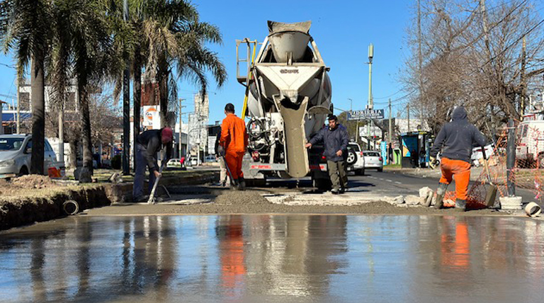 20240907 Brown bacheo asfalto pavimento obra publica1