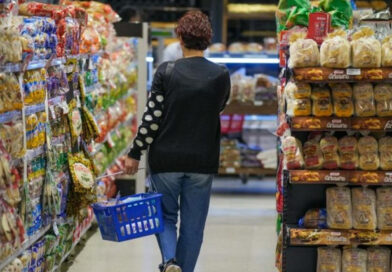 Quince meses en picada: el consumo sigue en caída libre y no hay red de contención