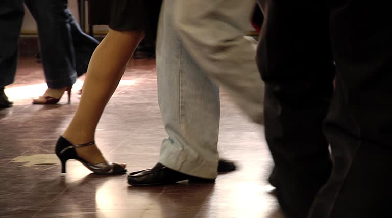 20250131 Brown tango baile clases