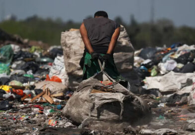 Umbral de la pobreza: Una familia tipo ya necesita $1,2 millones al mes Umbral de la pobreza: Una familia tipo ya necesita $1,2 millones al mes