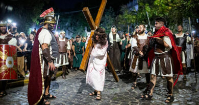 20250418 Brown Via Crucis