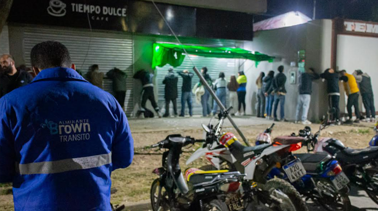 El Municipio de Alte Brown y la Policía secuestran decenas de motos y clausuran locales que vendían alcohol 1 20250504 Brown motos secuestro de motos