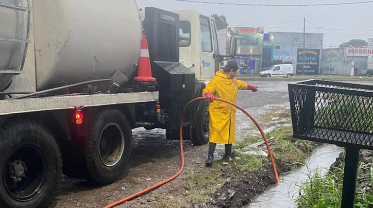 Los equipos del Municipio de Alte Brown trabajan en barrios y localidades frente a la tormenta en el AMBA 1 20250517 Brown trabajo temporal 1 tormenta en el AMBA