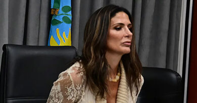 20250527 Julieta Makintach barbijo del Conicet