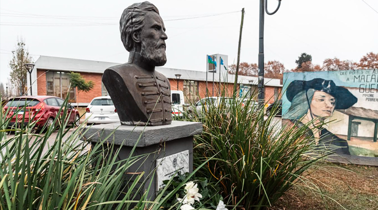Emotivo homenaje en Alte Brown al general Martín de Güemes en el aniversario de su paso a la inmortalidad 1 20250617 Brown Guemes Martín de Güemes
