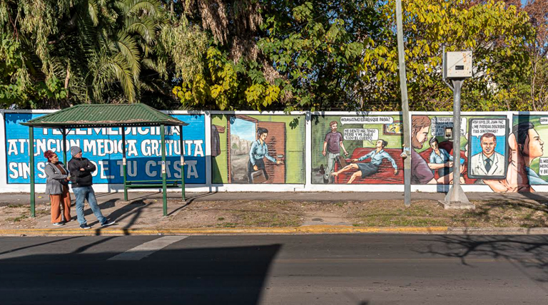 Presentan un mural en Alte Brown para difundir la Telemedicina, que ya utilizan miles de vecinos 1 20260713 Brown mural telemedicina Alte Brown