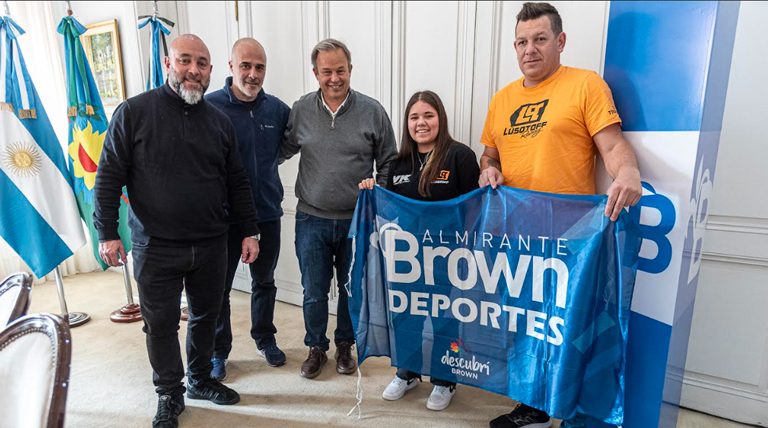 El Municipio acompaña a una joven deportista browniana que triunfa en el mundo del karting 1 20260716 Brown deportes karting Cascallares