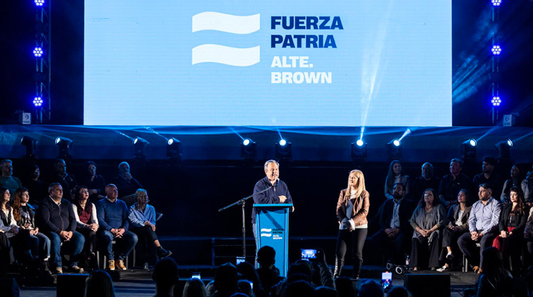 Fuerza Patria Brown