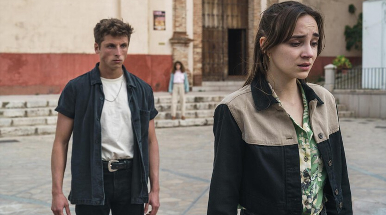 Terror en Netflix: La miniserie de 8 episodios que te va a estremecer hasta los huesos 1 20260813 Feria la luz mas oscura Feria: la luz más oscura