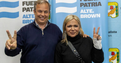 Cascallares agradeció a los vecinos y convocó a «seguir trabajando por Alte Brown» Cascallares agradeció a los vecinos y convocó a «seguir trabajando por Alte Brown»