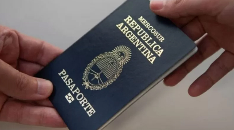 Pasaportes defectuosos en Argentina: ¿cómo saber si el tuyo es uno de los afectados y evitar problemas al viajar? 1 2025090910 Pasaporte Pasaportes defectuosos en Argentina