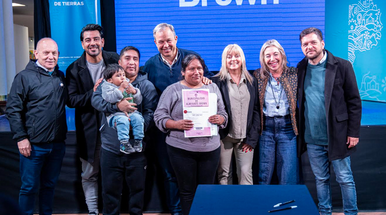 20250926 Brown Cascallares Firma de escrituras