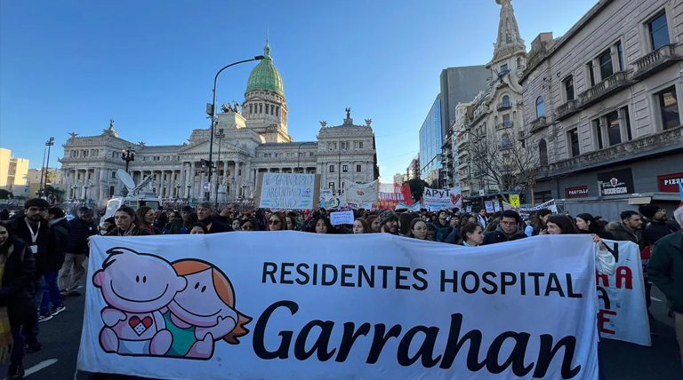 20251001 Garrahan Congreso Garrahan y universitarios