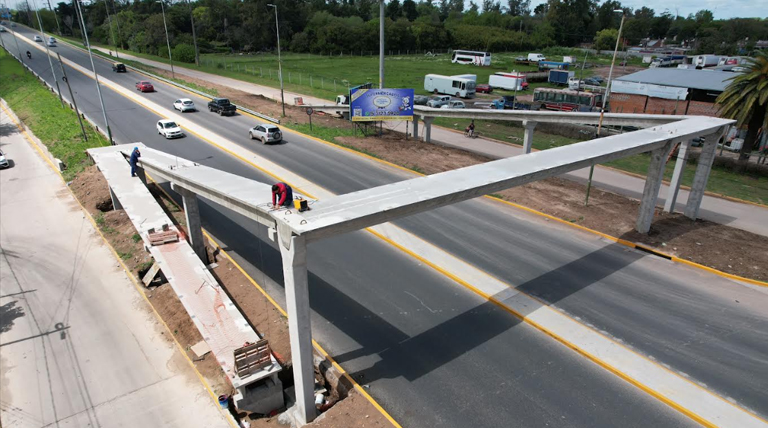 20251007 Brown puente peatonal puente peatonal sobre Ruta N°4 en Burzaco