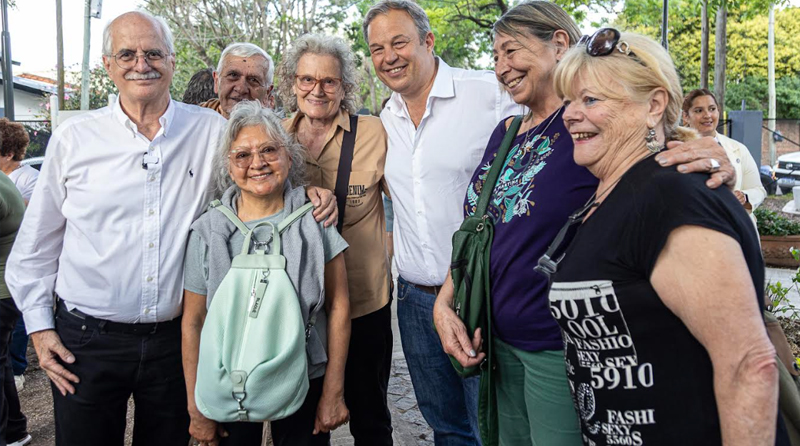 Cascallares y Taiana recorrieron una renovada plaza y dialogaron con vecinos de José Mármol