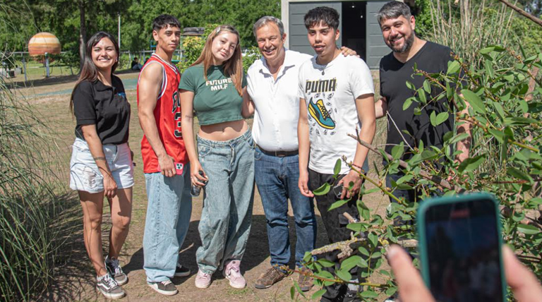Cascallares acompañó a estudiantes de 6º año en una jornada recreativa en la Granja Educativa Municipal 1 20251021 Brown Cascallares con estudientes sexto en la Granja Educativa Municipal Granja Educativa Municipal