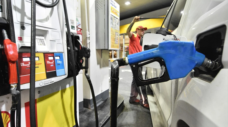 20251101 Estacion de servicio combustible nafta precio de las naftas