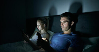 20251116 Celular dormir