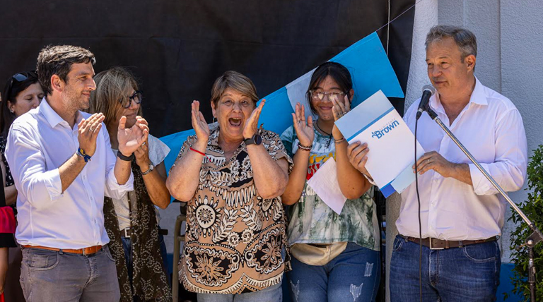20251125 Brown Cascallares en la escuela agraria n 1 de Glew 1 Cascallares visitó la escuela agraria