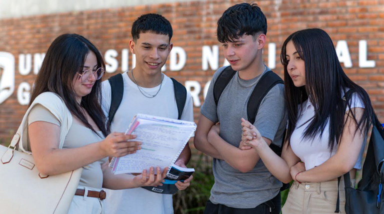 Cascallares: "El 80% de los inscriptos a la UNaB es primera generación de universitarios" 2 20251128 Brown UNaB Cascallares 1 UNaB