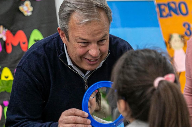 20251201 Brown anteojos Cascallares Alte Brown