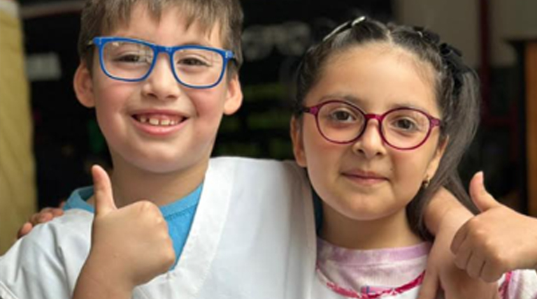 20251201 Brown anteojos Alte Brown