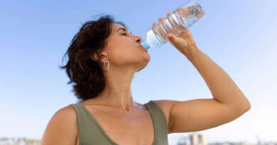 20251208 Botellas plasticas agua botellas de plástico