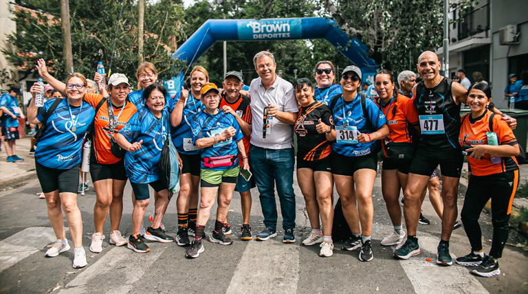 20251208 brown carrera x todos Carrera X Todos