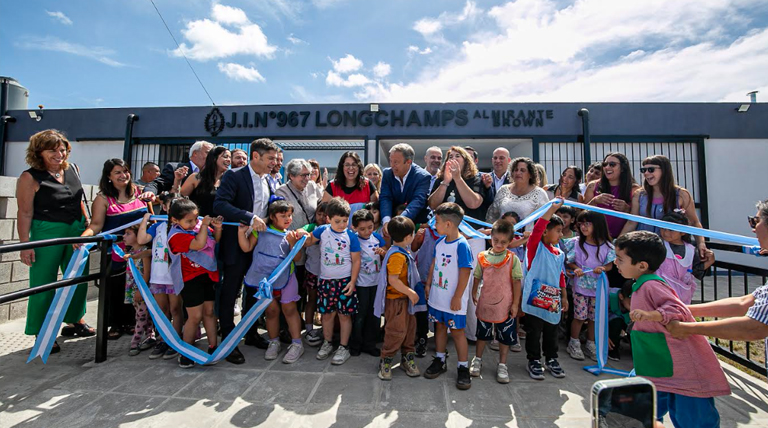 Cascallares, Kicillof y Fabiani inauguraron un jardín de infantes y el nuevo edificio de la secundaria N° 76 2 20251210 Brown Kicillof Cascallarres 1 secundaria N° 76
