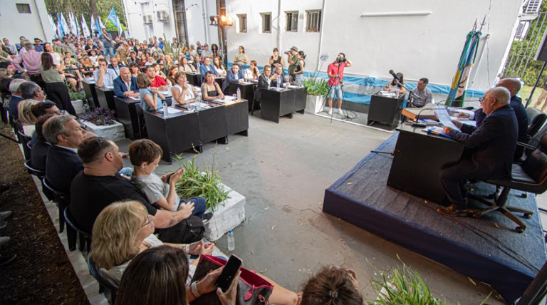 20251211 Brown jura concejales concejales de Alte Brown